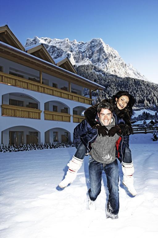 Hotel Alpen Residence Ehrwald Exteriör bild