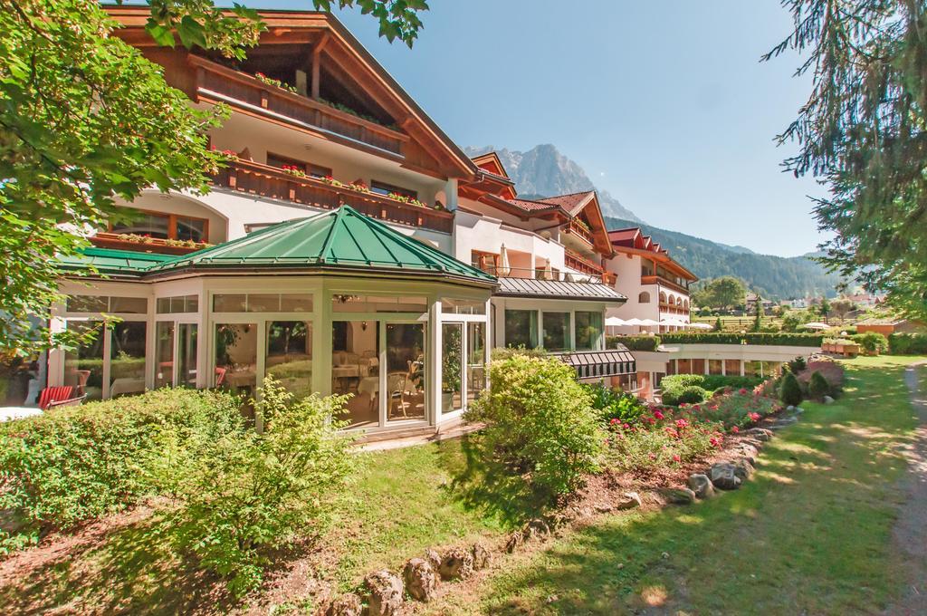 Hotel Alpen Residence Ehrwald Exteriör bild