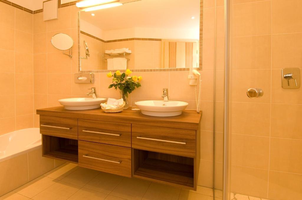 Hotel Alpen Residence Ehrwald Rum bild